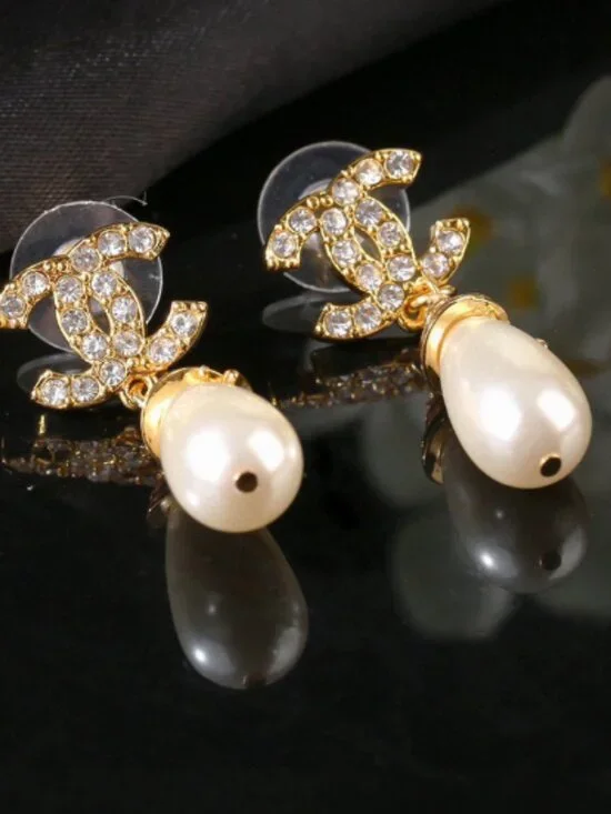 Chanel Pearl Earrings - Picture 2 of 5